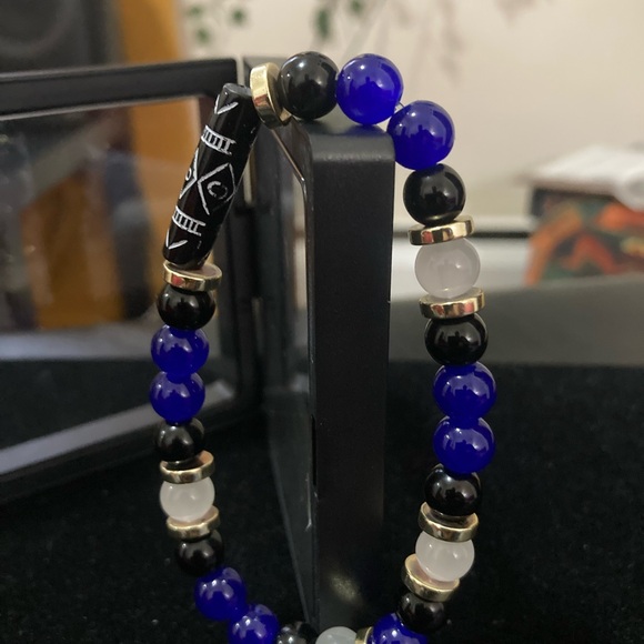 Handmade Other - Elegant Blue and Black Beaded Bracelet